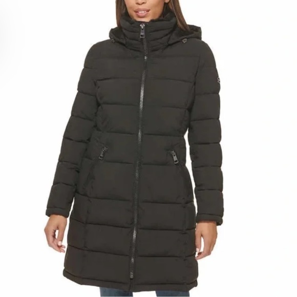 Andrew Marc Jackets & Blazers - Andrew Marc Black Long Stretch Puffer Parka